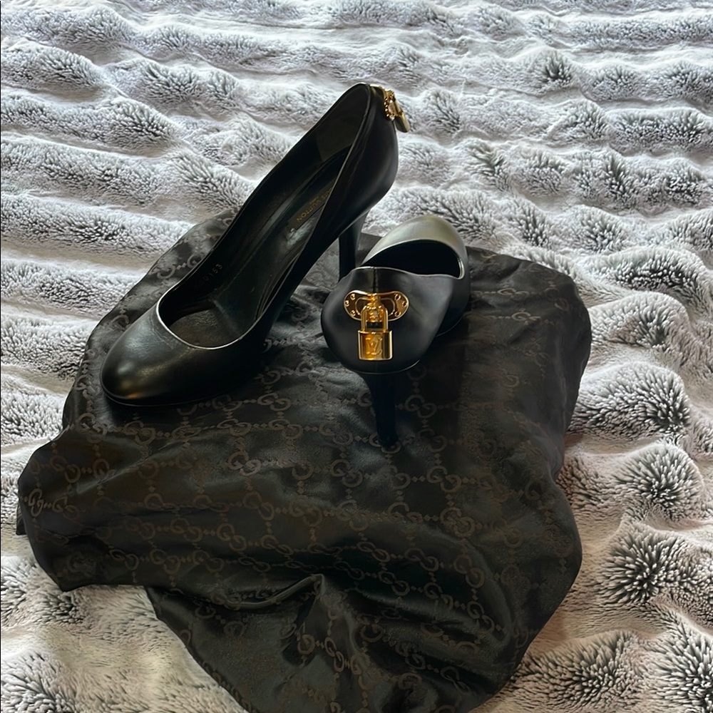 Authentic Louis Vuitton Black Heels EU 38 - Picture 3 of 12
